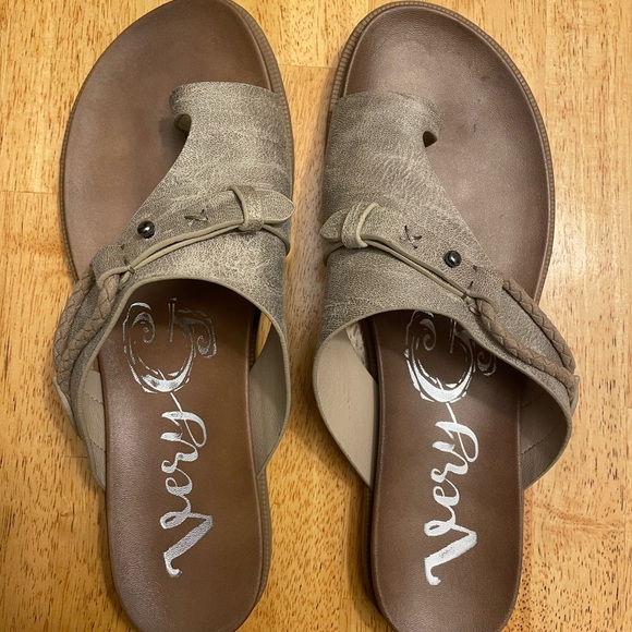 Very G Women’s Carina Sandals - Picture 1 of 4